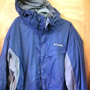 Columbia mens hooded rain jacket 2xl